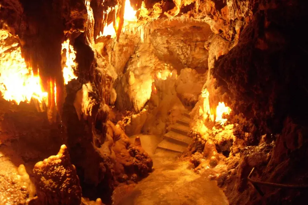 Grotte de Saint-Cézaire